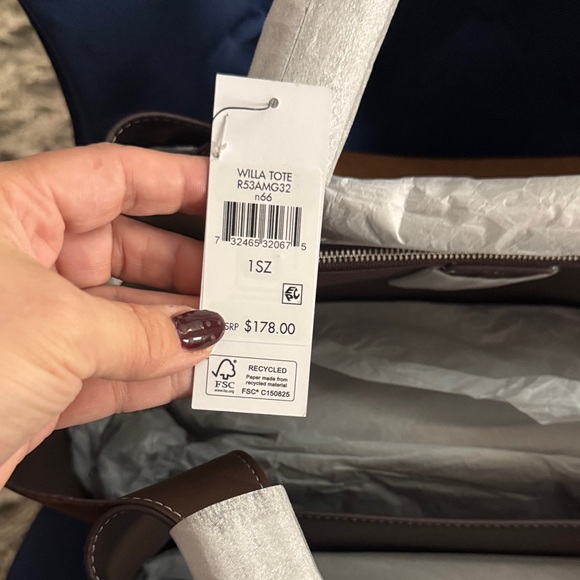 DKNY Tan Tote Bag defects as seen in pics - Picture 4 of 8